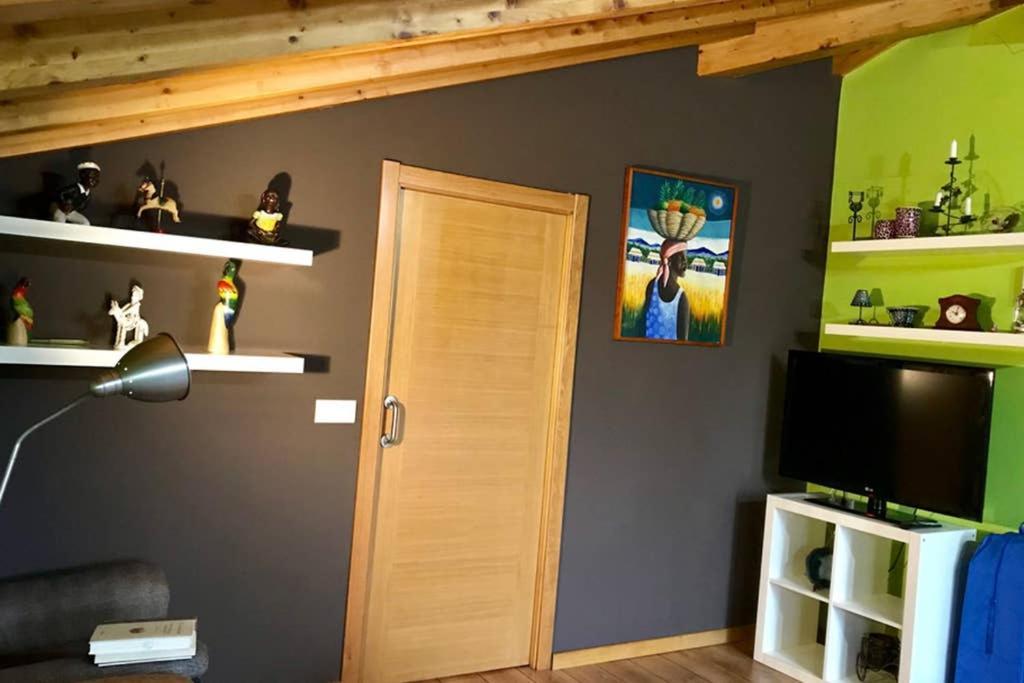 Tranquila Casita De Invitados En Vigo Con Chimenea Exterior foto